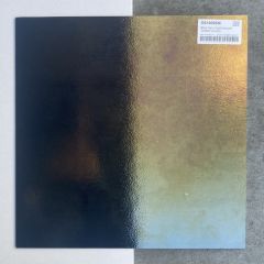 Black Satin Gold Iridiscent (COE 96) (30x30)