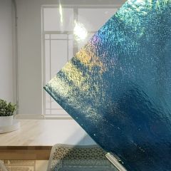 BE Light Steel Blue  1406-31 transparent iridiscent  (±25x29cm)